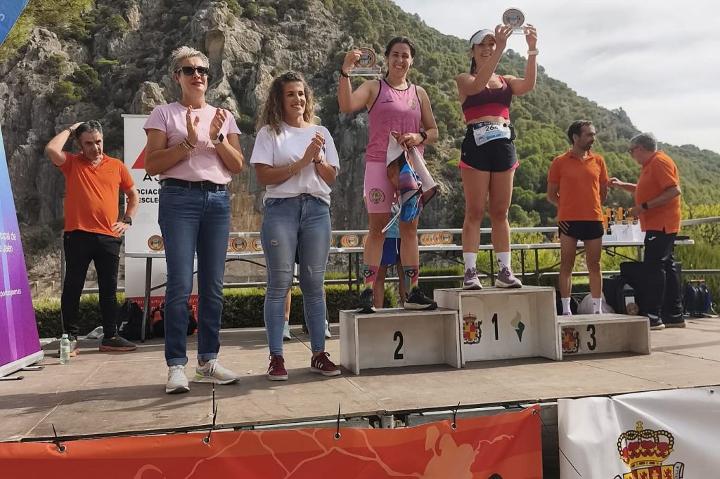 Quiebrajano Ester podio