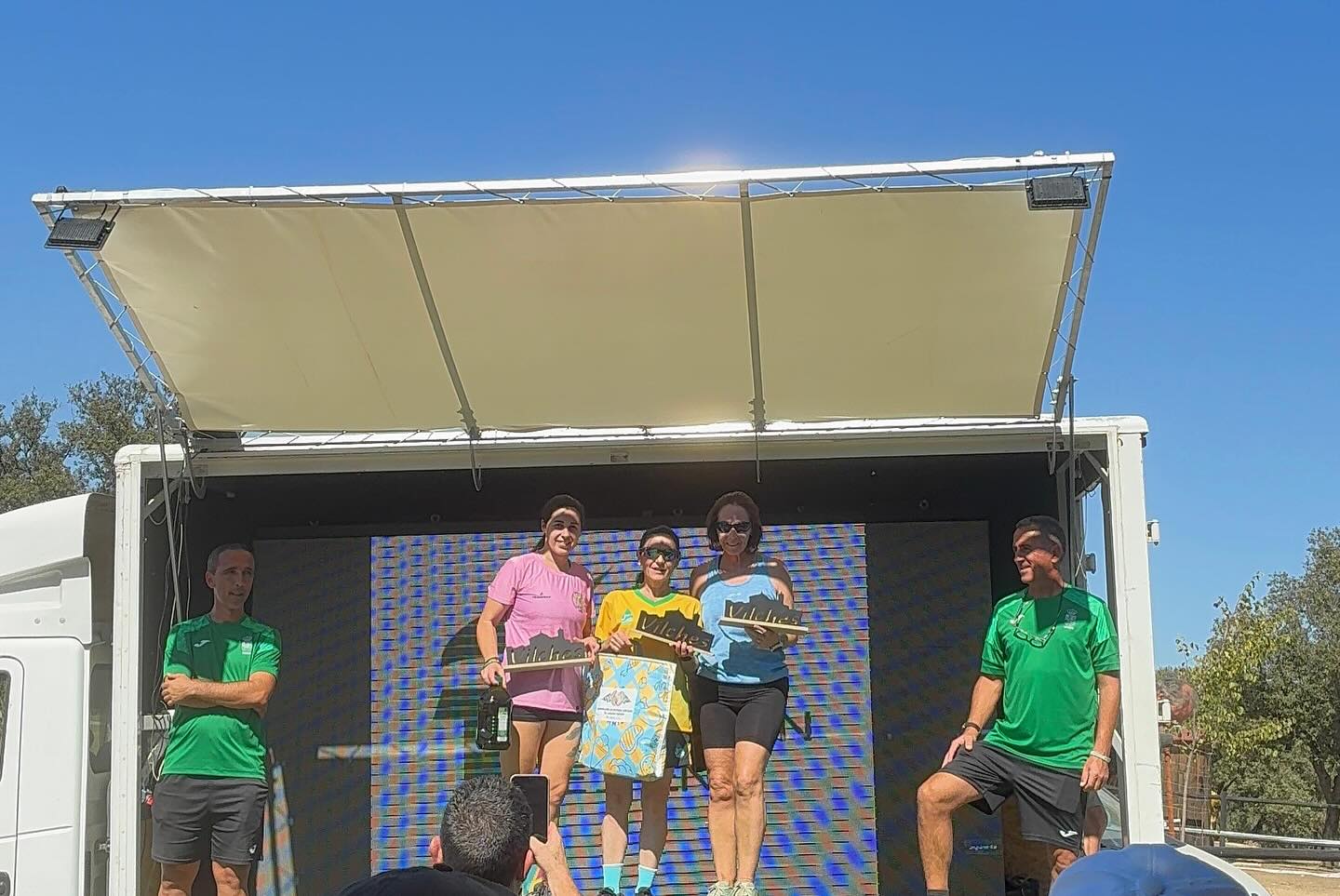 Cross Vilches Ester podio